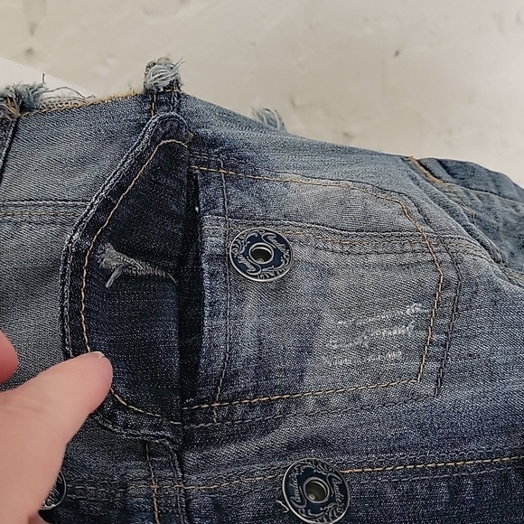 Candie’s Britney Spears Cropped Jean Vest Blue Distressed Denim Button Down Y2K - Picture 12 of 15